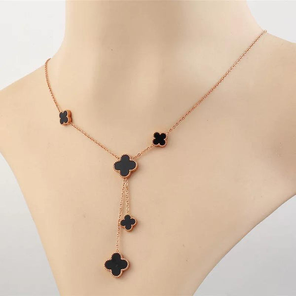 Four leaf flower  necklace