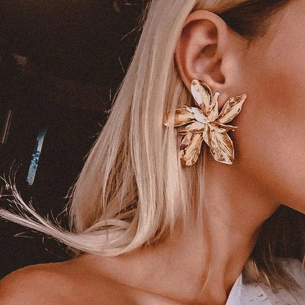 The Holiday Flower Earrings