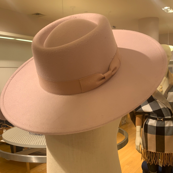 Dust pink hat