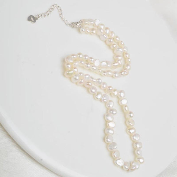 Pearl chocker necklace